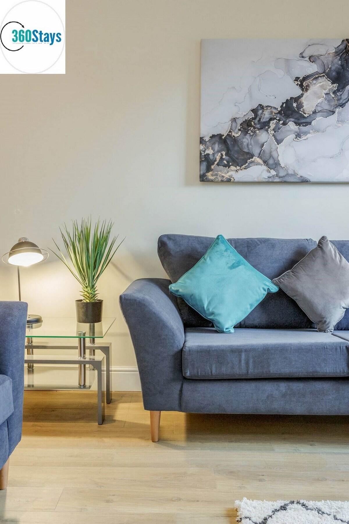 Luxury 2 Bedroom Apt.02 with Parking in Maidenhead6