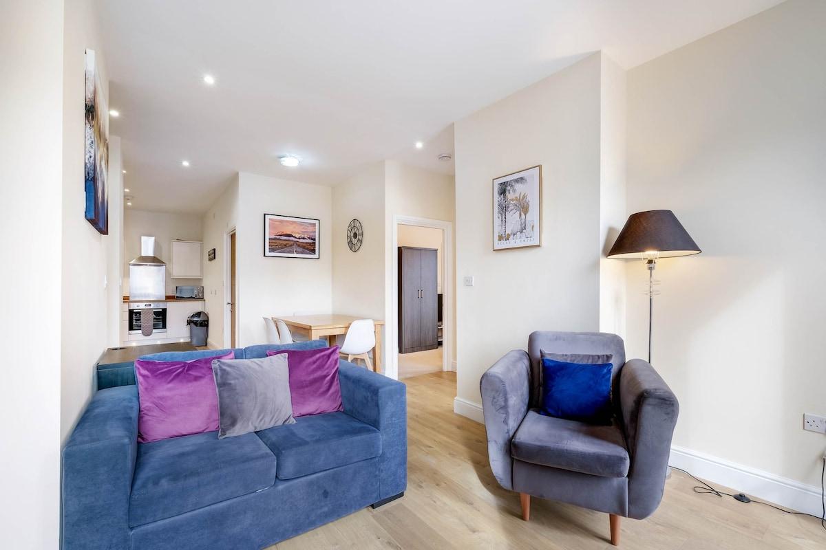 Luxury 2 Bedroom Apt.05 with Parking in Maidenhead2