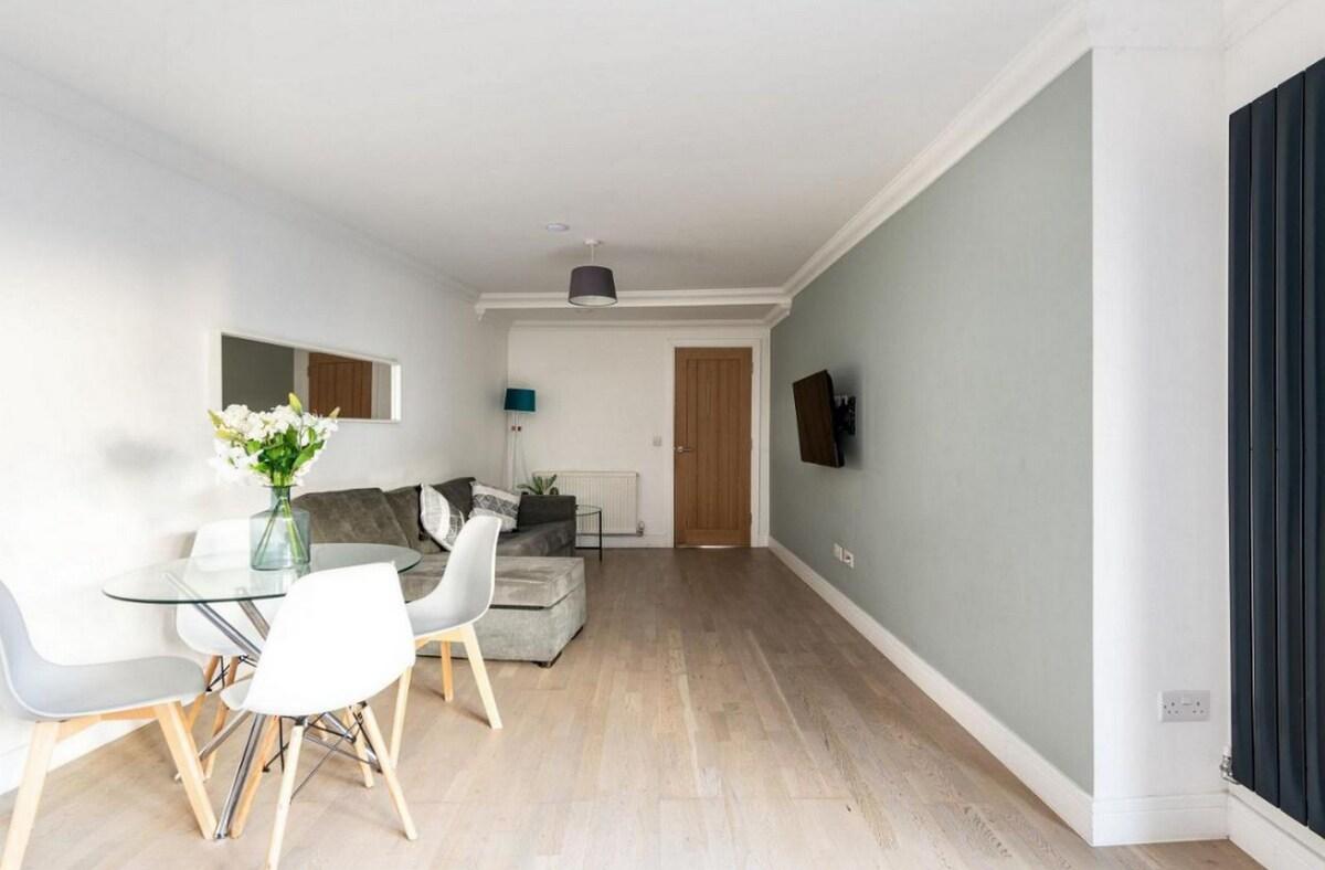 Stylish 2 Bedroom 2 Bath Apt. 01 in Rochester6