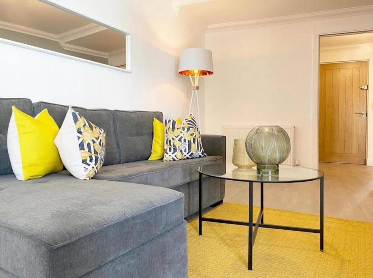 Modern & Stylish 2 Bdr/ 2 Bath Apt.02 in Rochester