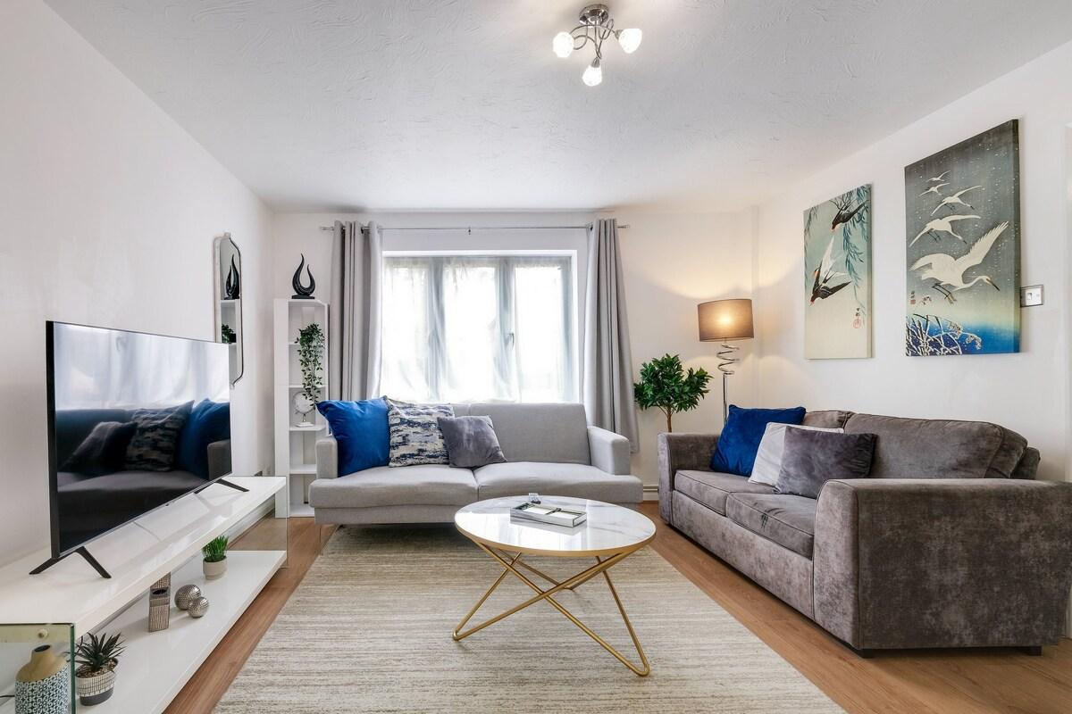 Sharp Close 4  Bedroom, 2 Bathroom in Aylesbury