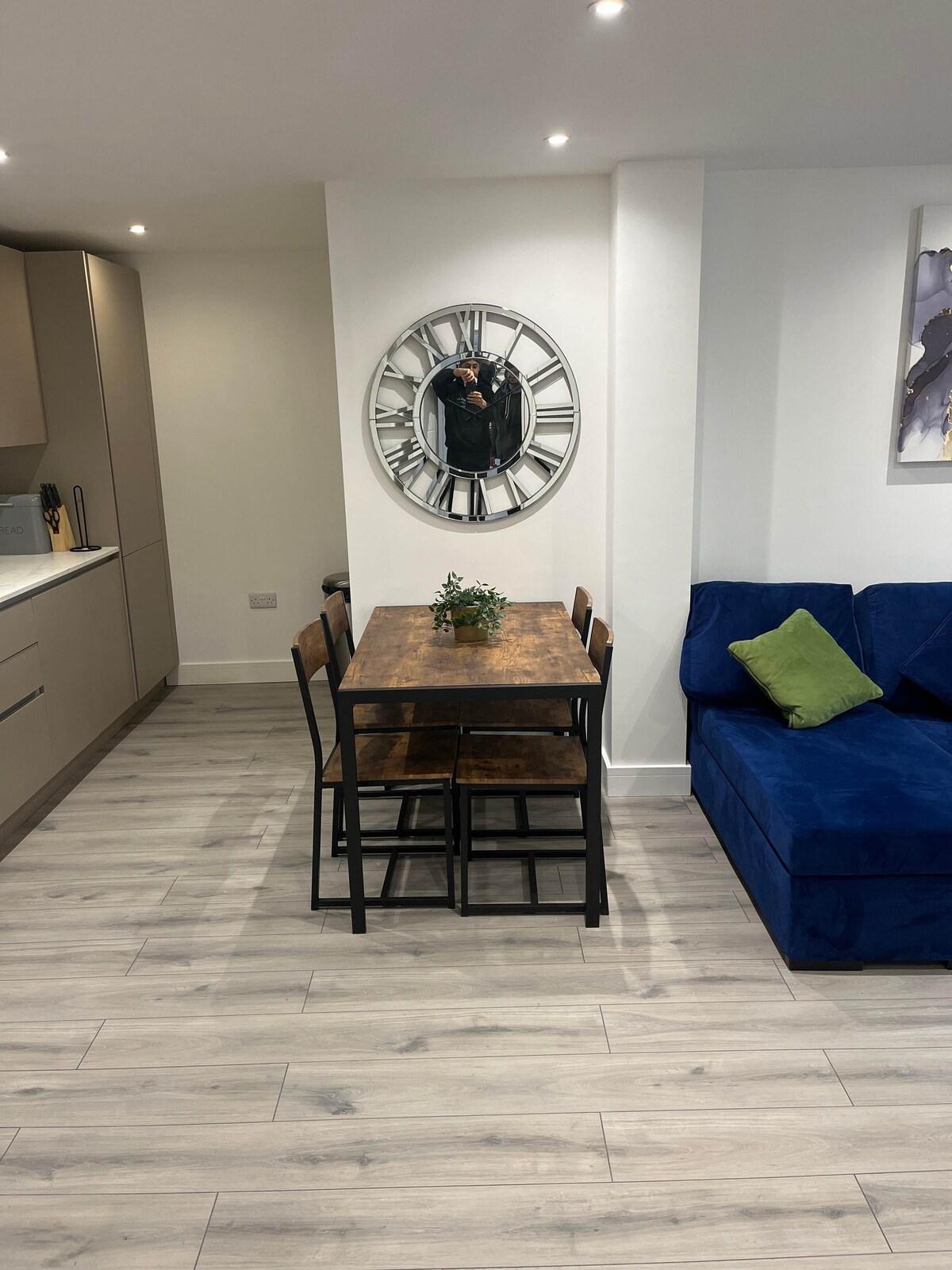Modern 1 bedroom Apt. 02 Town Centre Camberley3