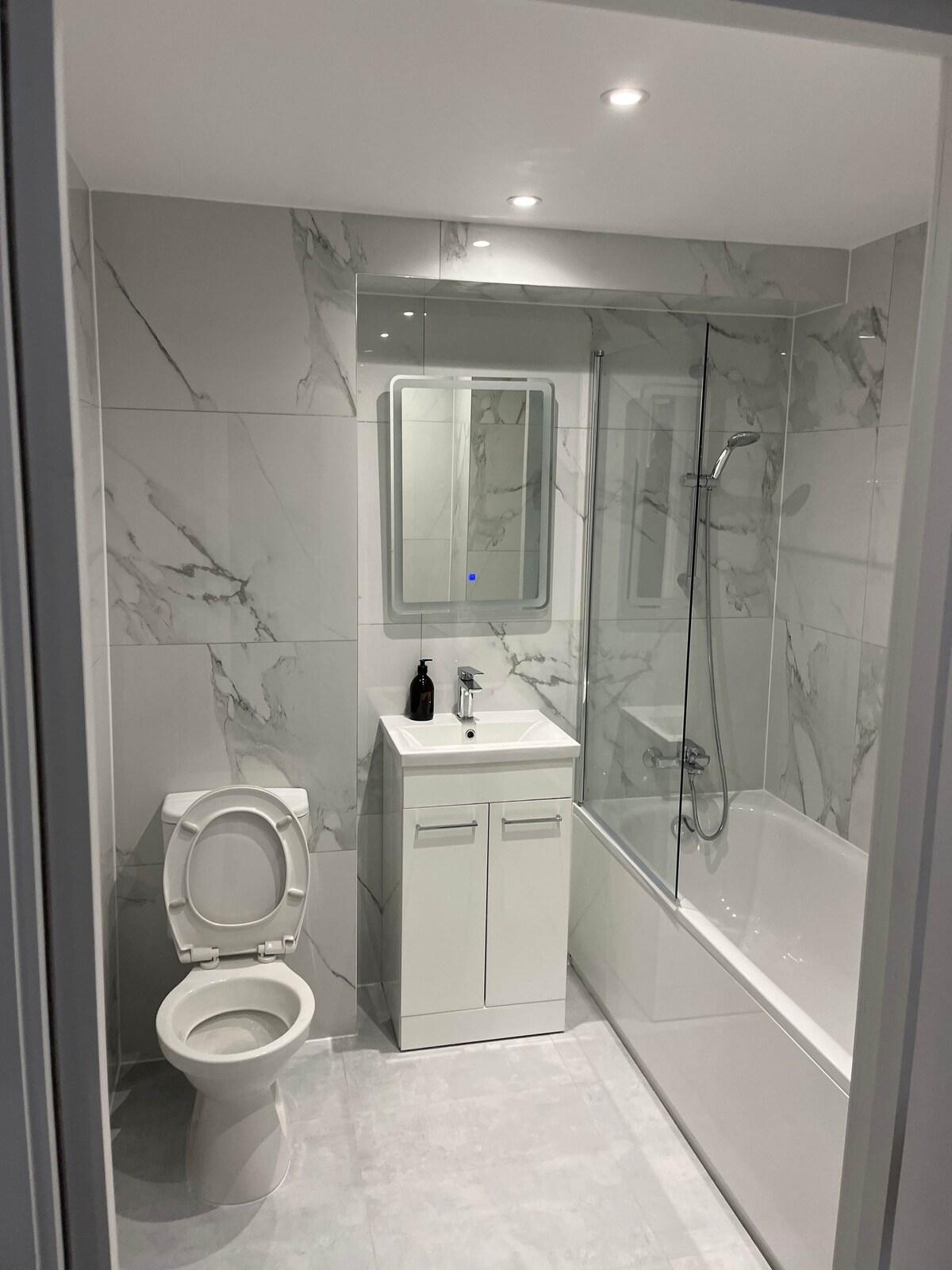 Modern 1 bedroom Apt. 02 Town Centre Camberley5