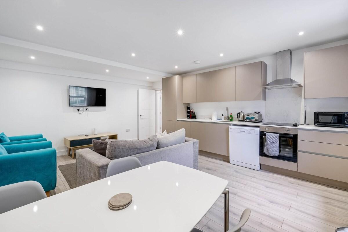 Modern 2 Bedrooms Apt. 04 Town Centre Camberley4