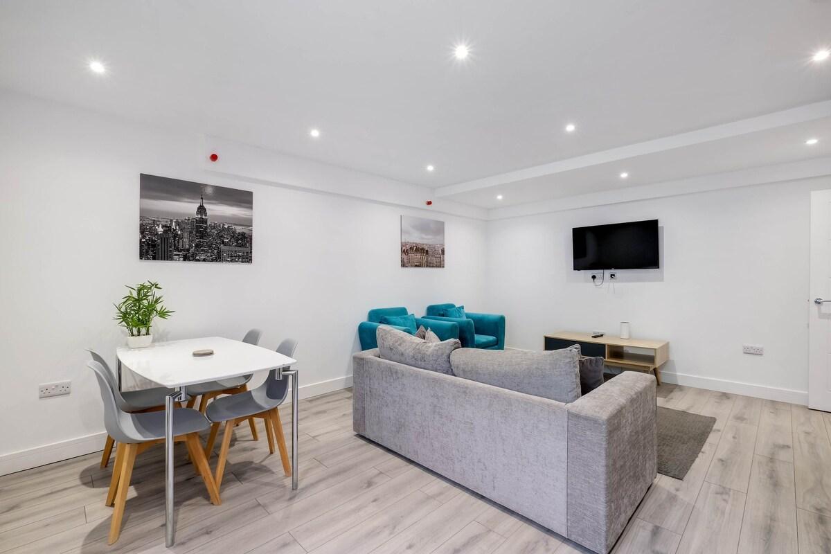 Modern 2 Bedrooms Apt. 04 Town Centre Camberley5