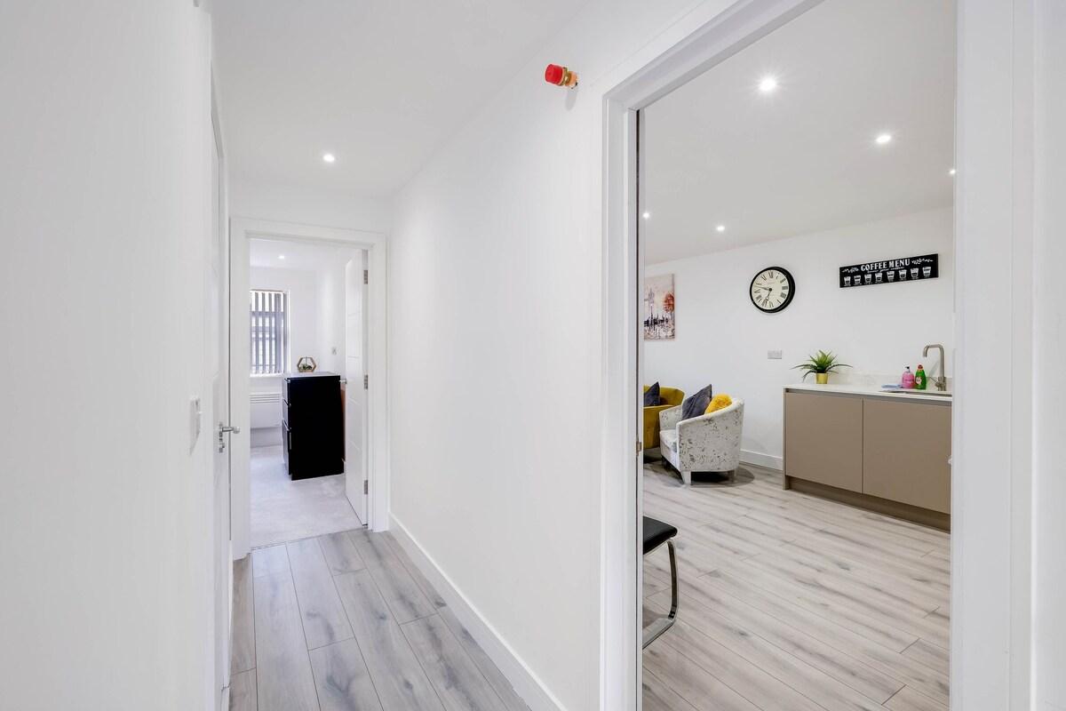 Modern 2 Bedrooms Apt. 05 Town Centre Camberley5