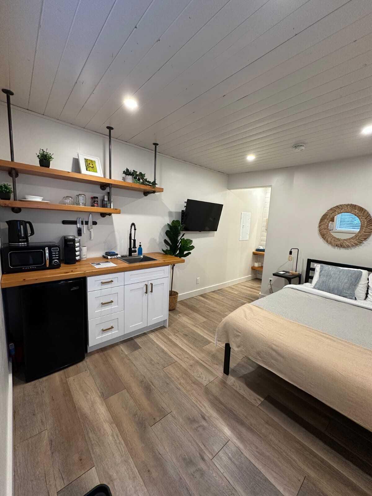 Stylish Studio at Riverside Boutique Motel  Unit 3