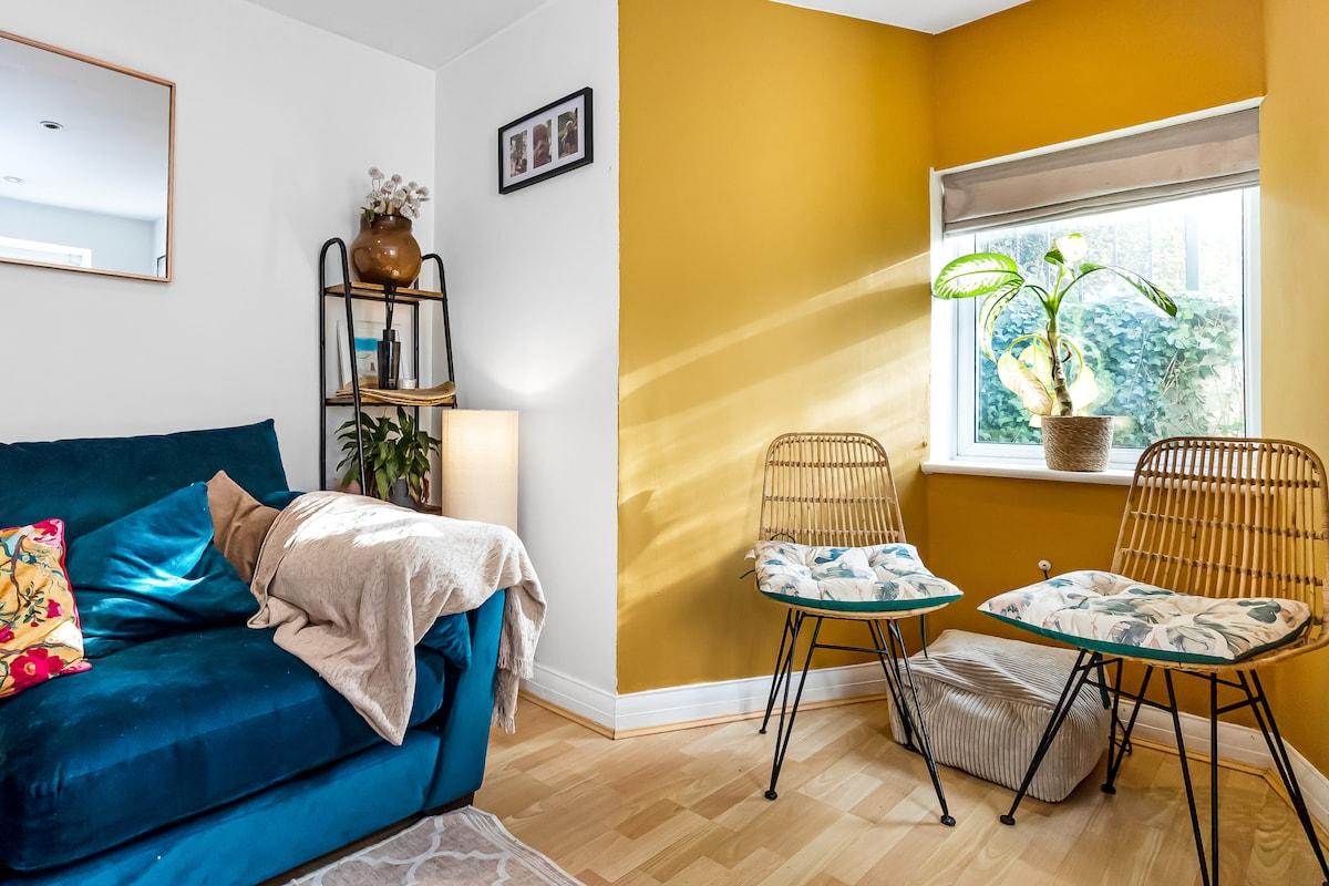 2-Bed Flat in West Didsbury Near Fletcher Moss