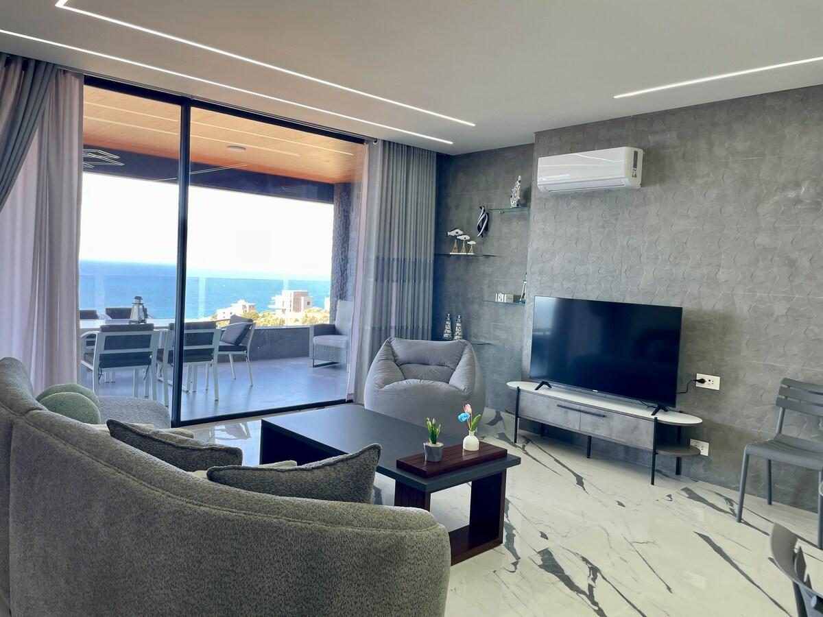 Luxury Coastal Stay with Stunning Ocean Views3