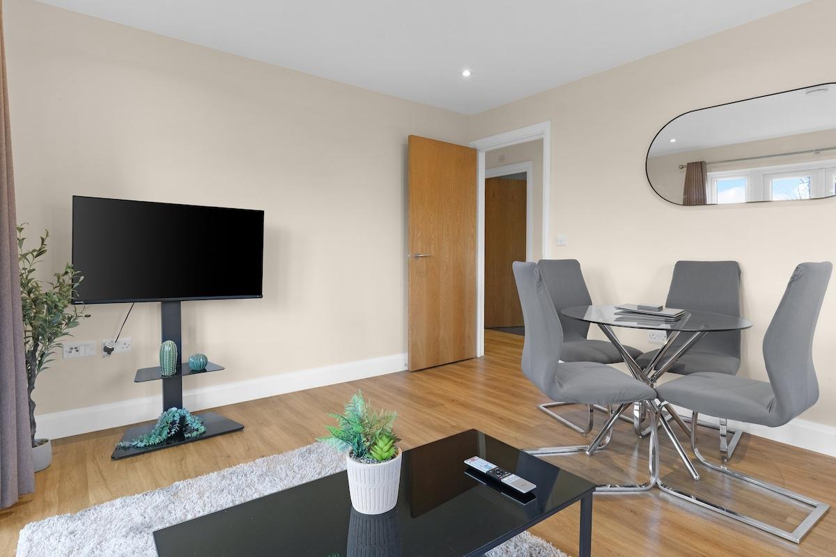 Heathrow Living Serviced Apt 01 by 360stay3