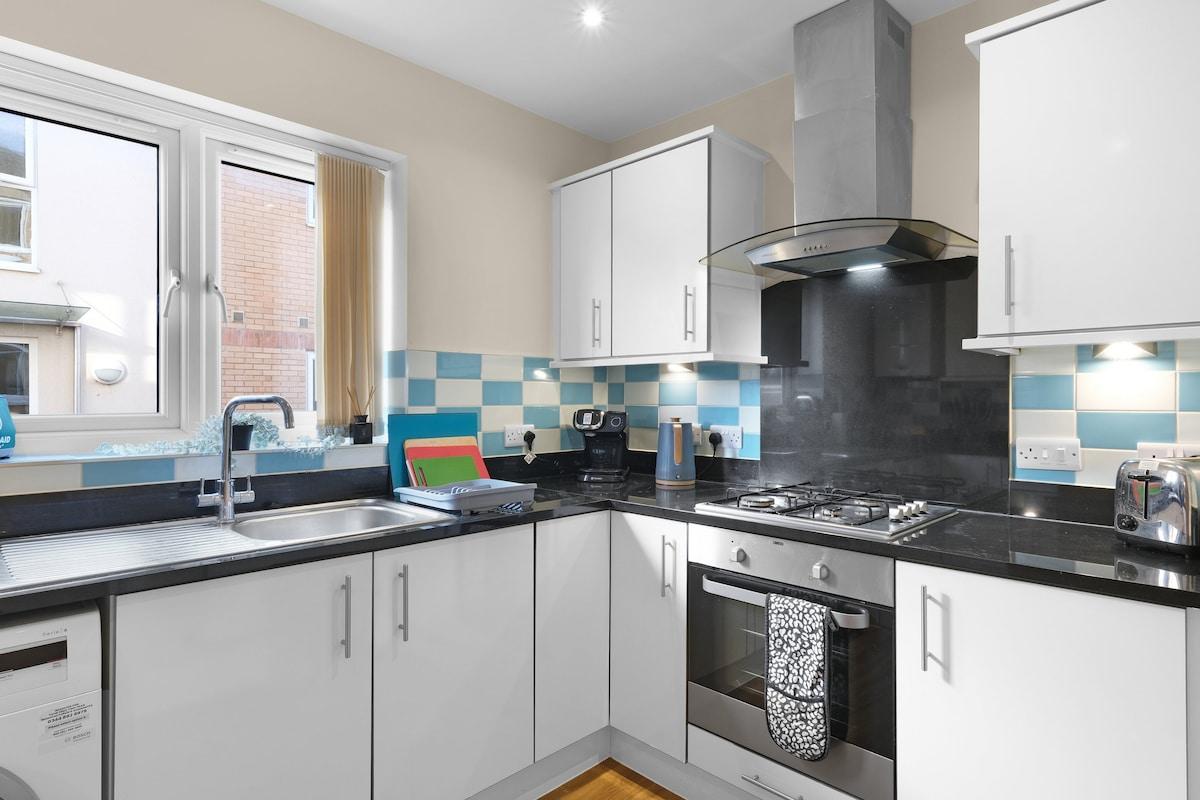 Heathrow Living Serviced Apt 01 by 360stay5
