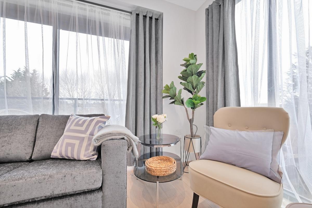 Belmore 1 Bedroom Luxury Apt. with Parking - 105
