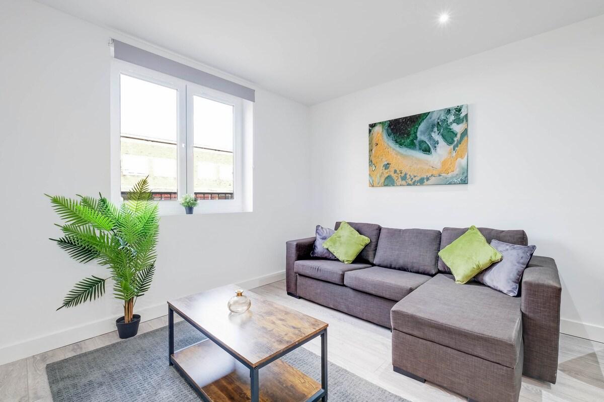 Corby Town Centre Serviced Apartment-03 with Wi-Fi2