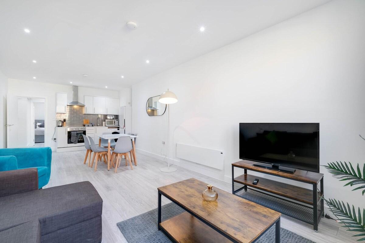 Corby Town Centre Serviced Apartment-03 with Wi-Fi5