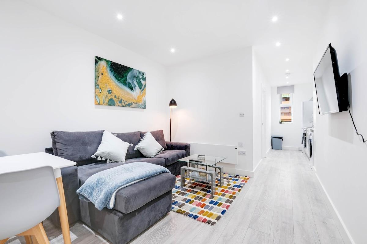 Corby Town Centre Serviced Apartment-04 with Wi-Fi2