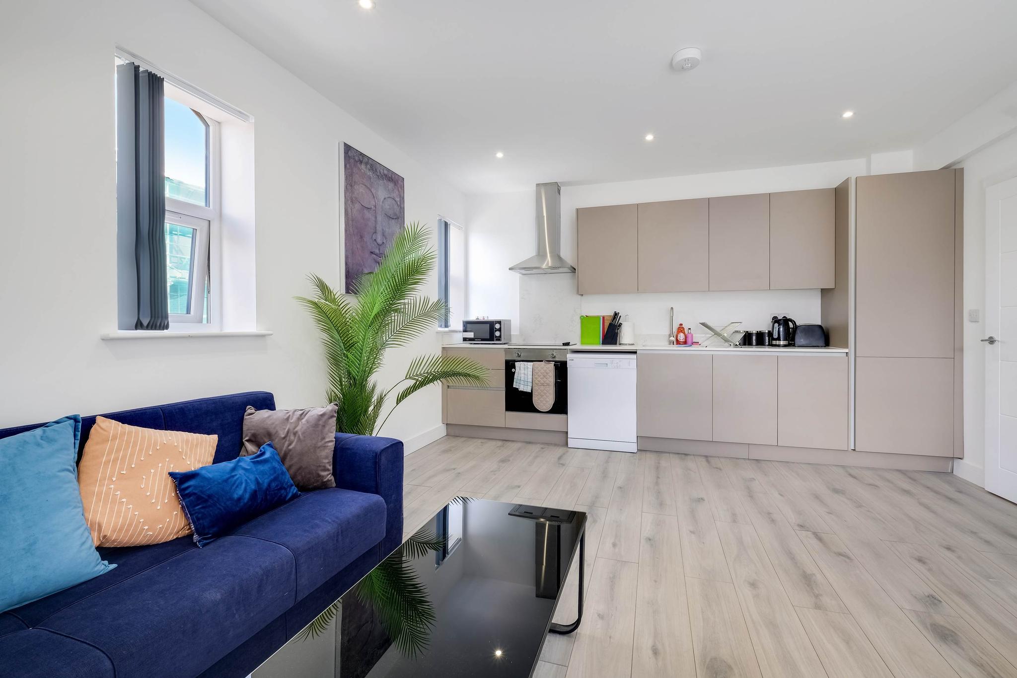 Modern 1 bedroom Apt. 06 Town Centre Camberley5