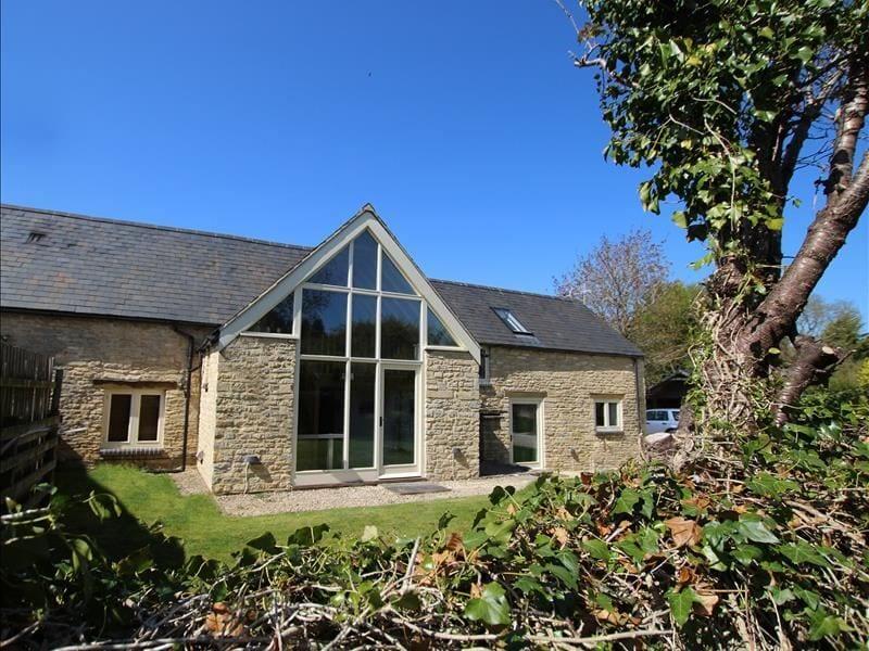 Malt Barn Holiday Home with 7 Bedrooms & Hot Tub