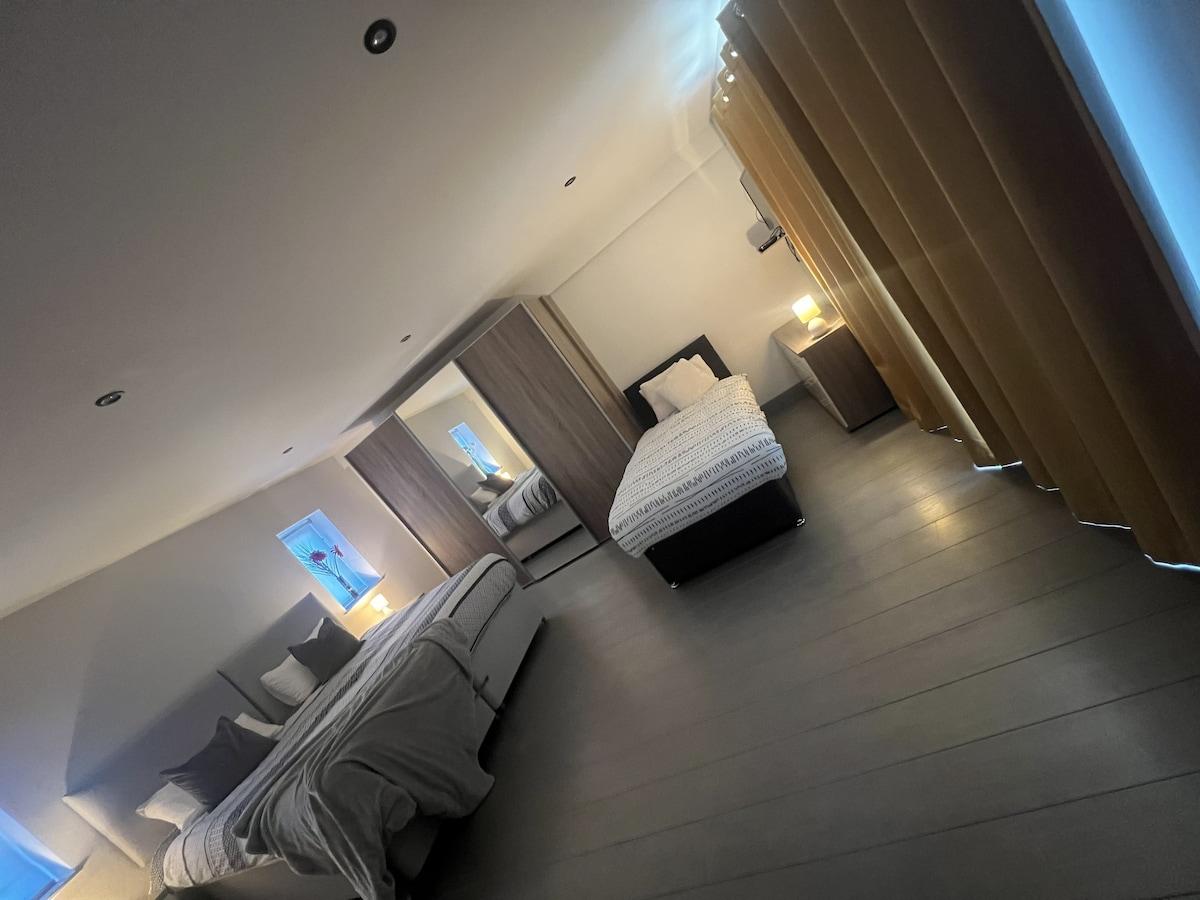 Silvercopse, An Oxfordshire Retreat- 6 bedrooms5