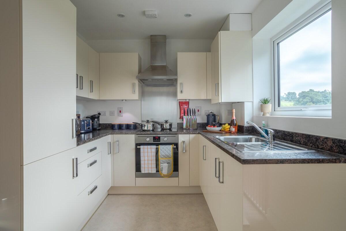 1BED | 1BATH * Great Views* Free WI-FI * Parking4