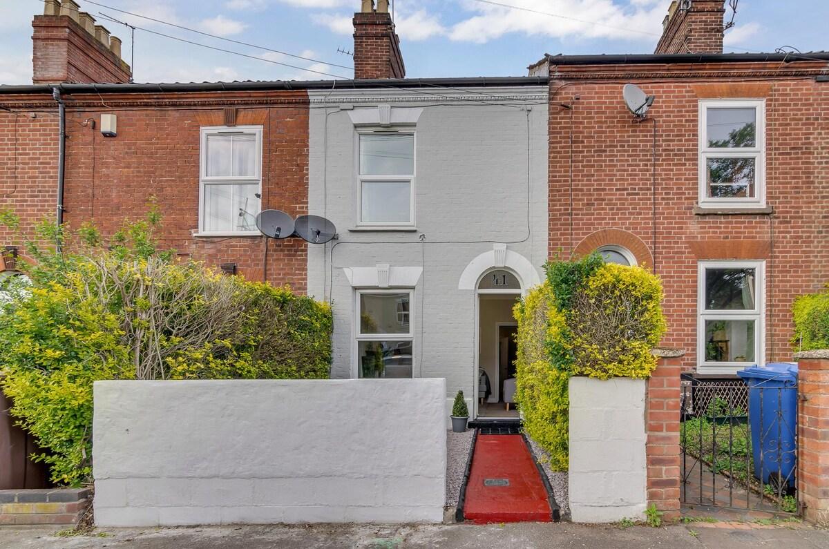 Cozy Norwich Stay Near Cathedral + Parking6