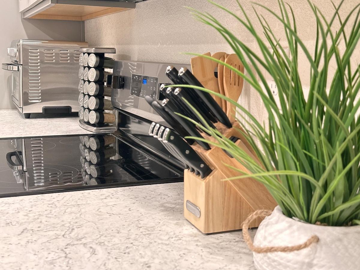 Beautiful Modern Home |Outdoor Patio and BBQ Grill5