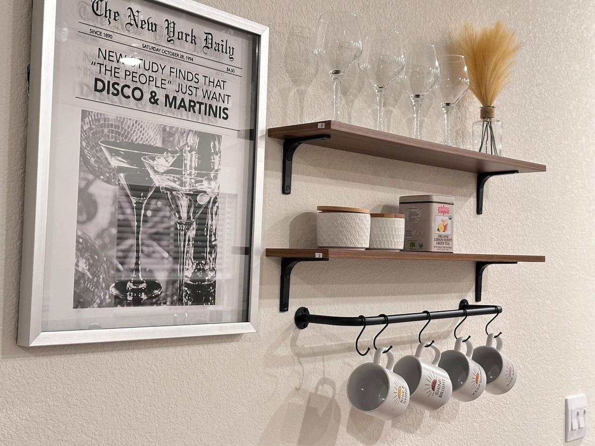 Beautiful Modern Home |Outdoor Patio and BBQ Grill6