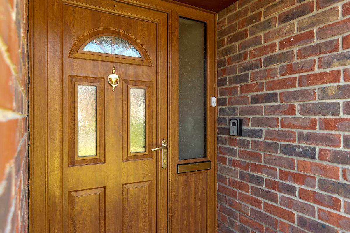 6BR Home | Sleeps 11 | Families & Business Groups6
