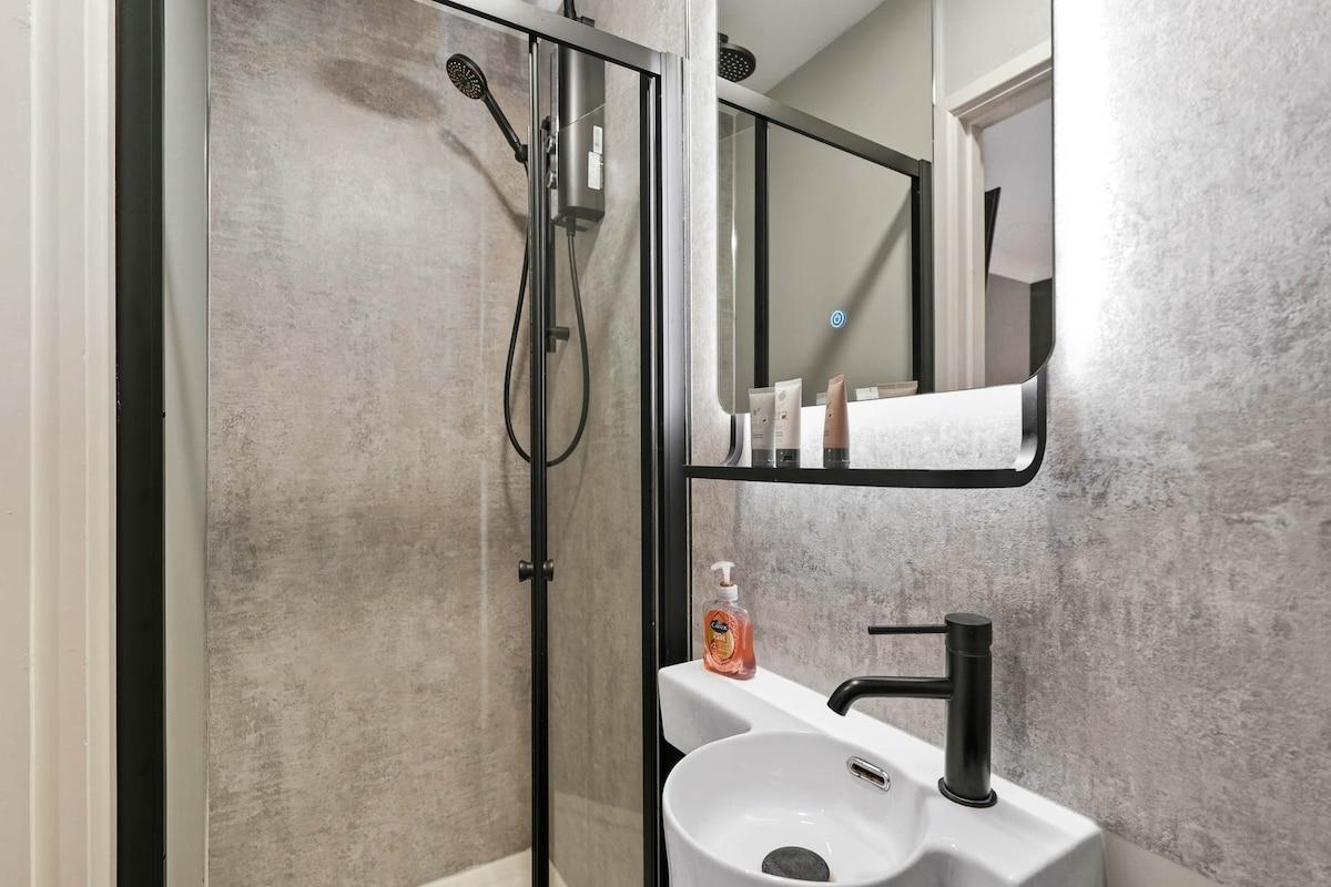 Cosy Ensuite Annex | Norwich Station | Long Stays4