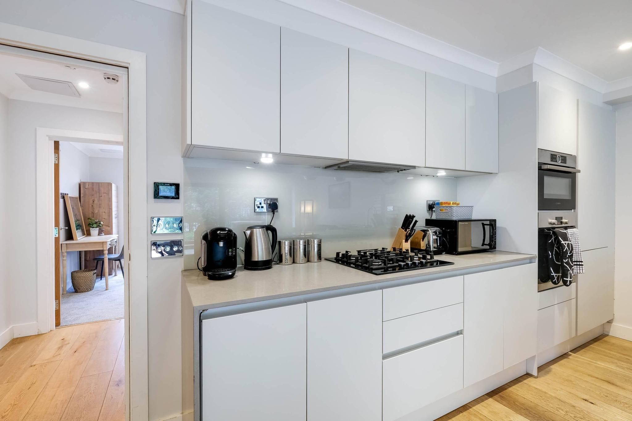 The Concord Modern 1 Bedroom Apartment - Apt. 013