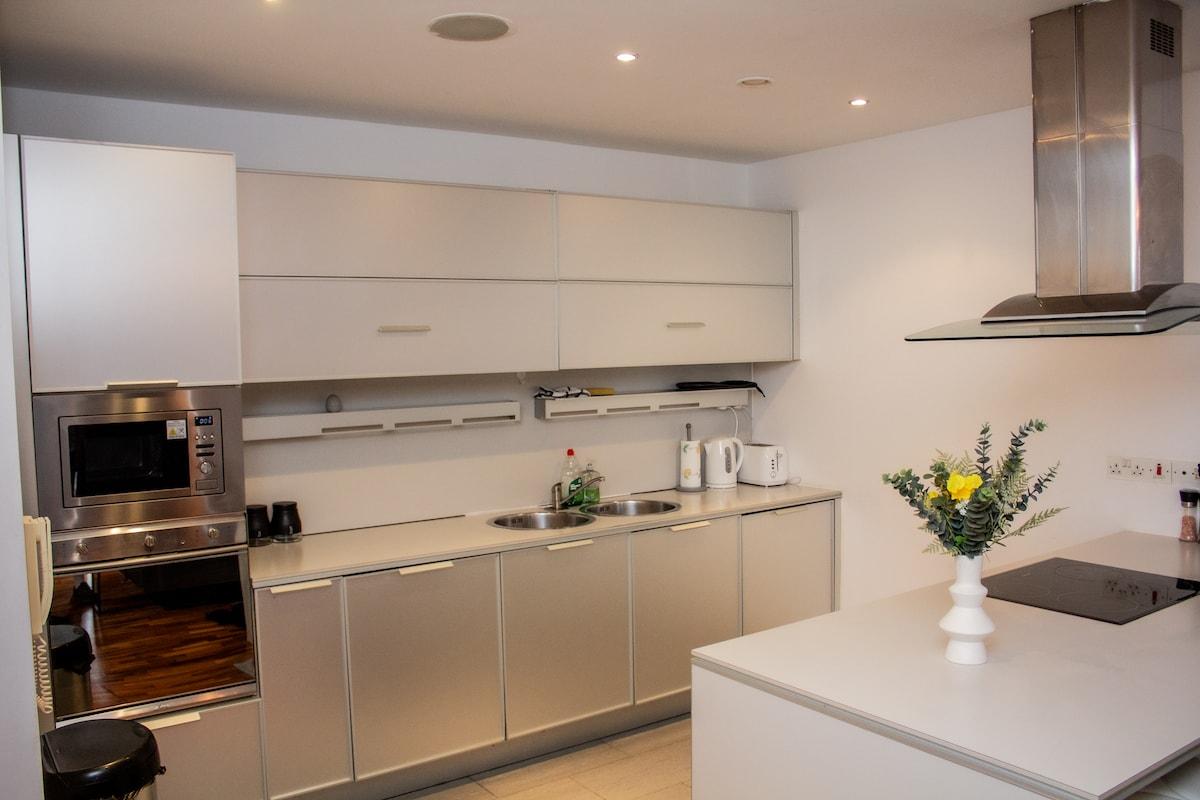 2 Bed Apartments: City Views & Balcony5