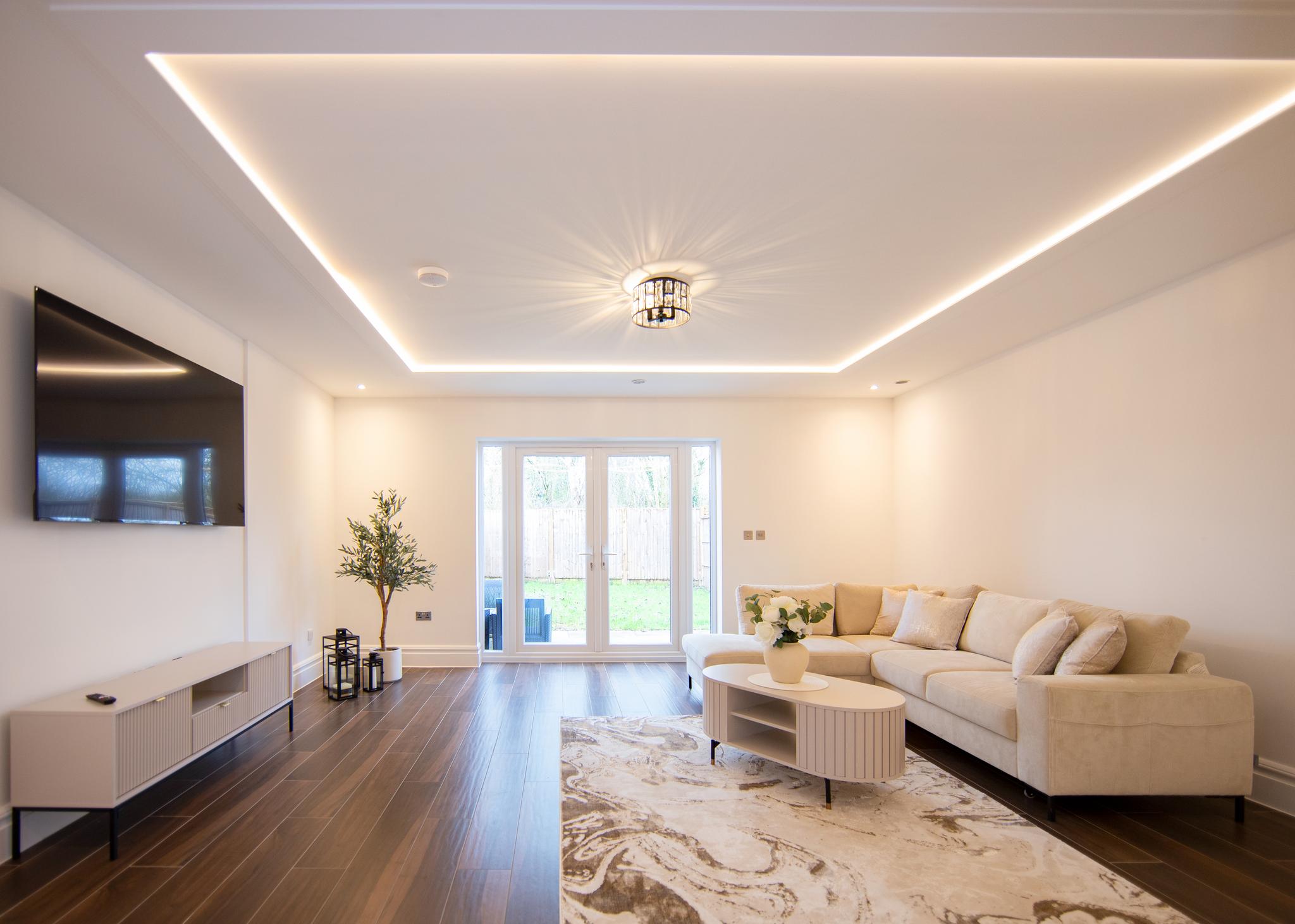 Beautiful 5 Bed House - Close to Windsor Castle!2