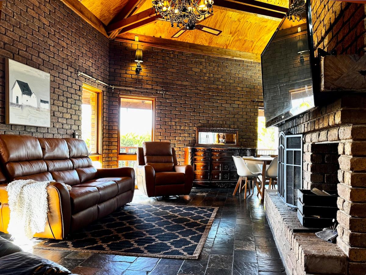Upsandowns - 7 bedrooms with Pool, Spa and Sauna3