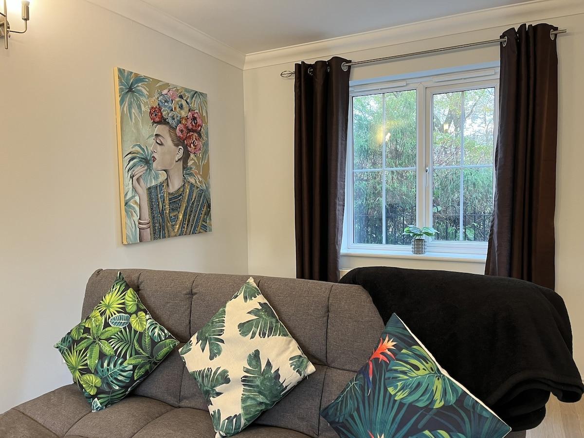 ChinehamTown-House for Contractors Families & Pets2