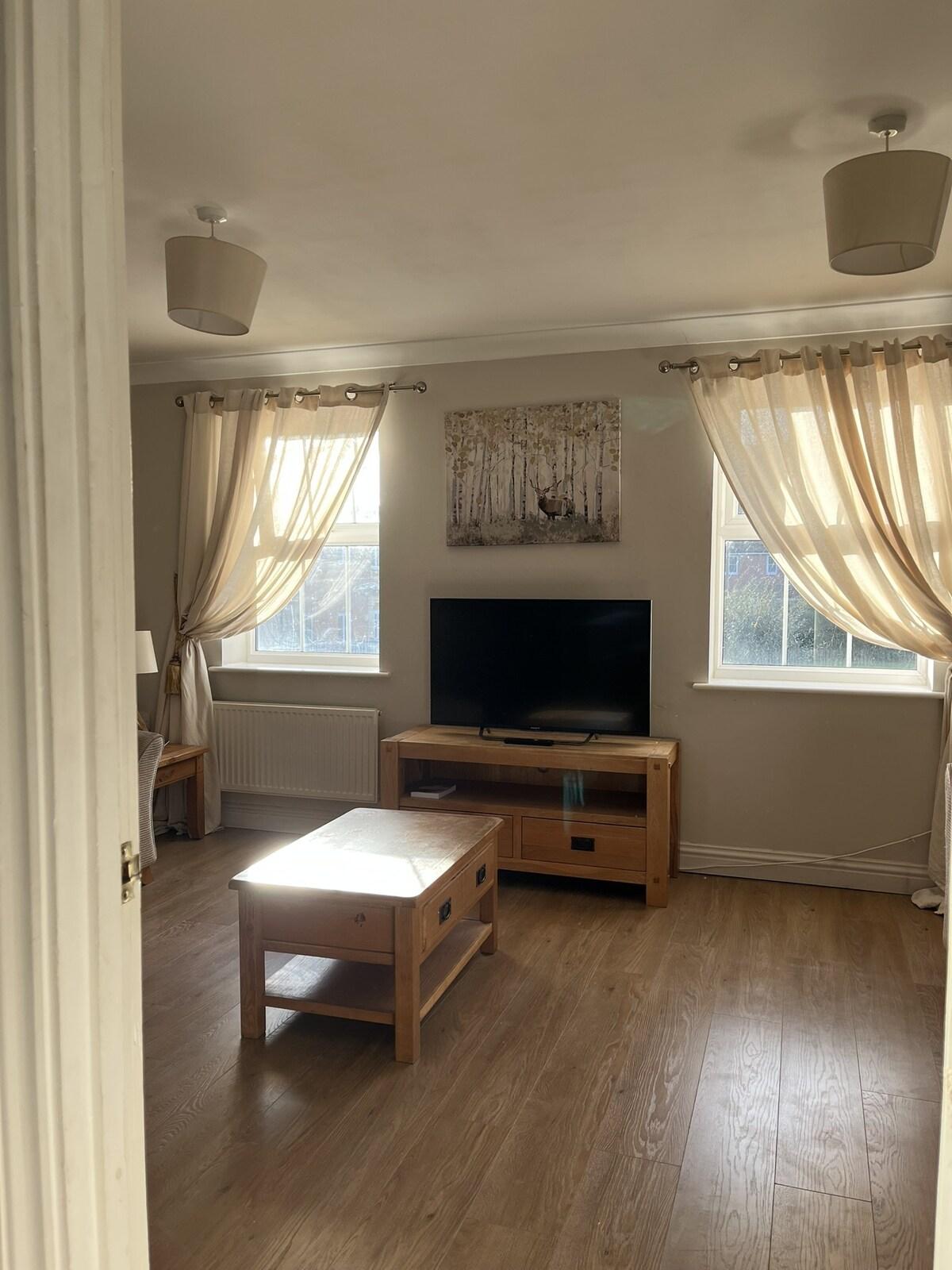 Holthart TownHouse- Contractors, Families & Pets3