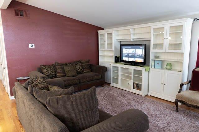 New! Charming Home in Carmichael with Pool & Patio3