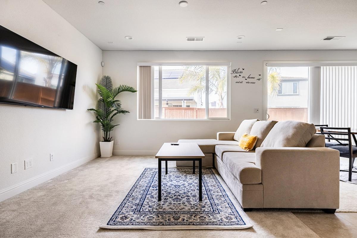 New! Beautiful Family Home near UC Davis & Airport2