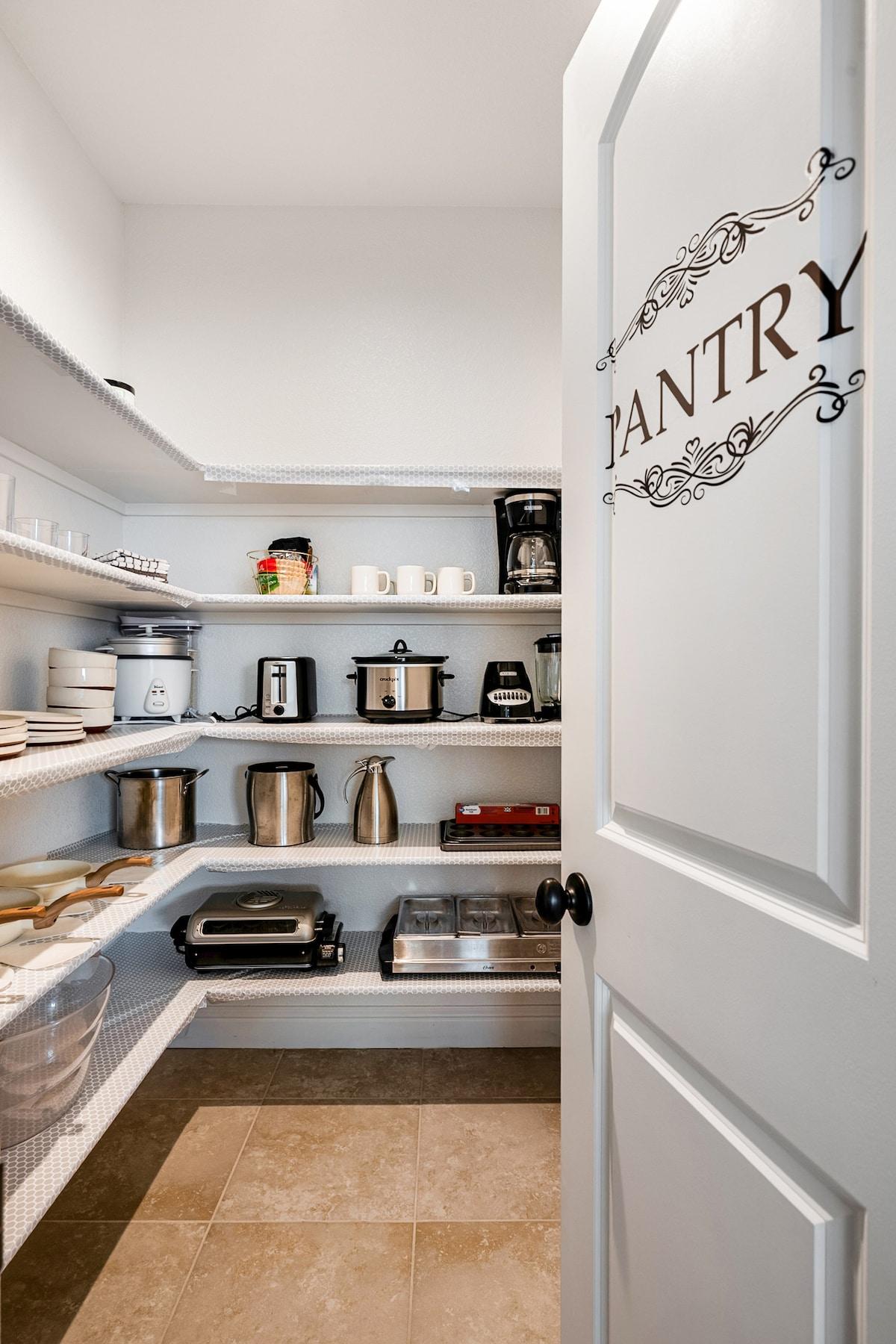 New! Beautiful Family Home near UC Davis & Airport6