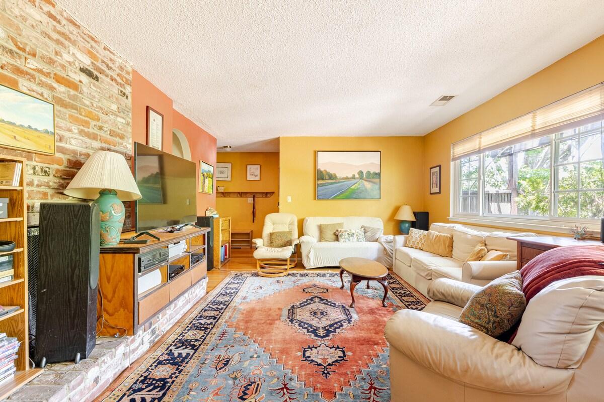 Central Location | Home w/Pool 5 min UC Davis & DT3