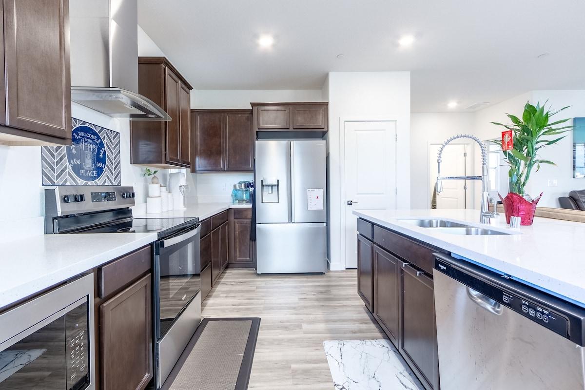 New! Beautiful Quiet Elk Grove Home near Sky River