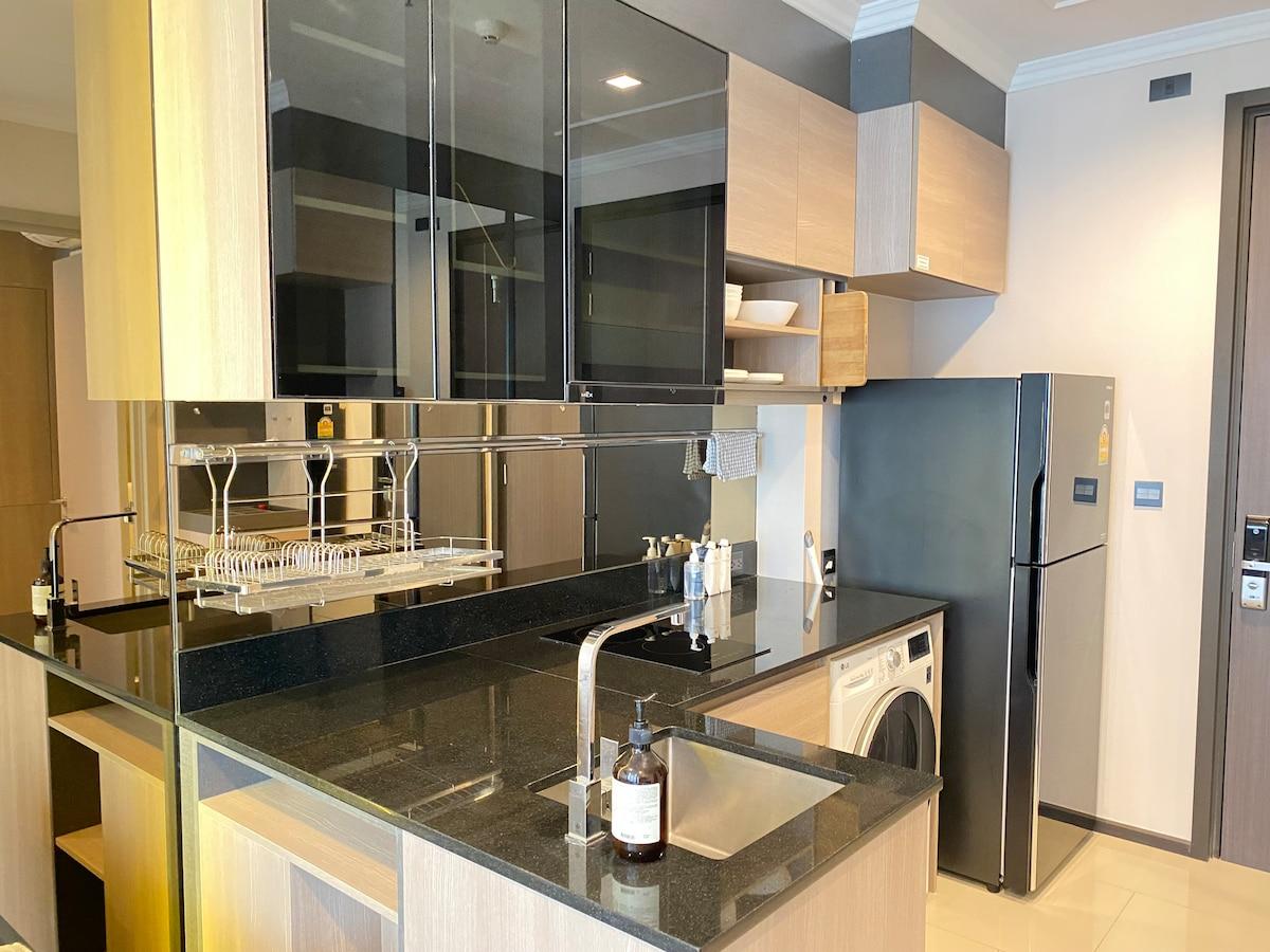 Luxury Condo in Central Bangkok walk to MRT & Shop5