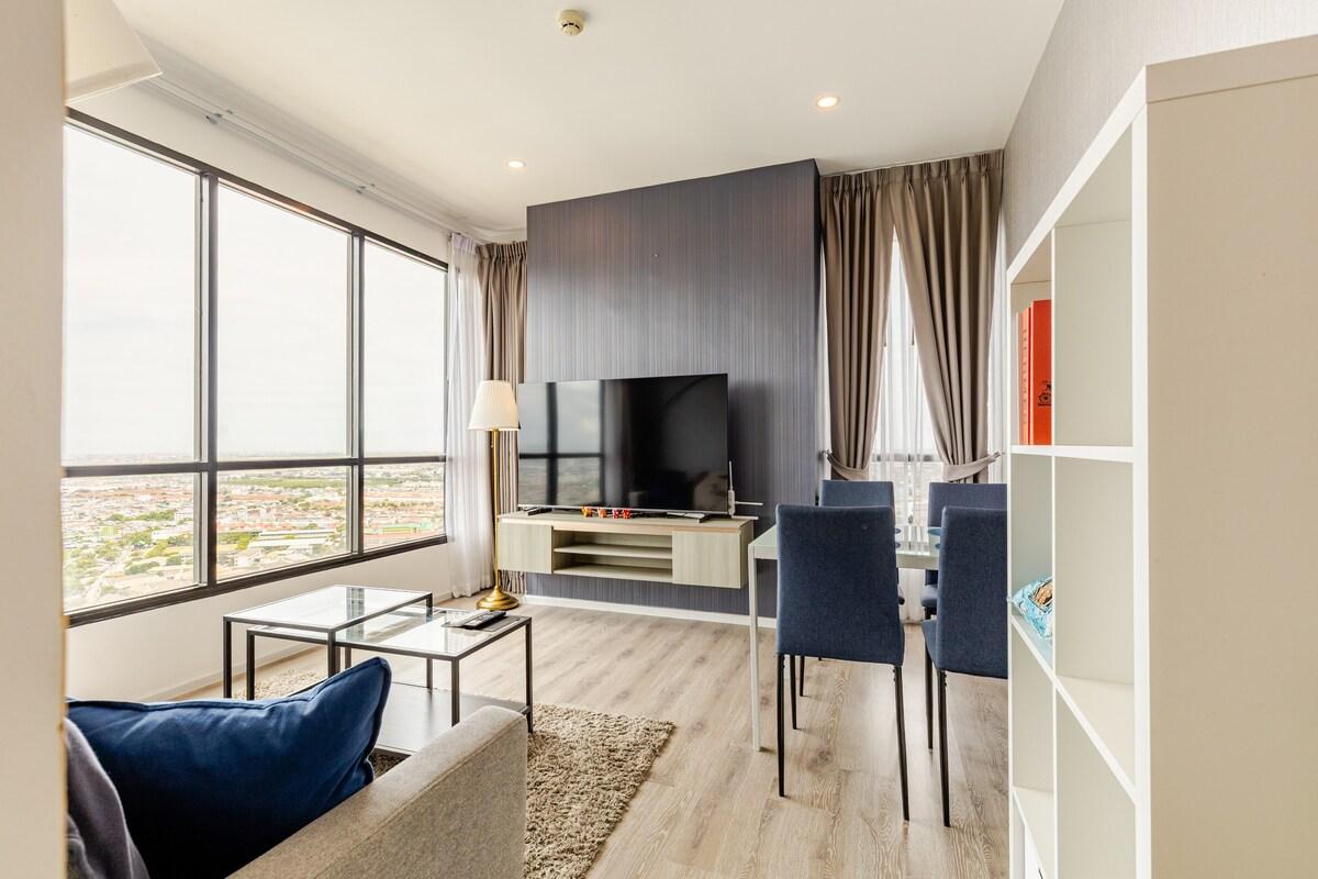 Luxe Condo | 2Bed 2Bath | Walk to BTS | High Floor3