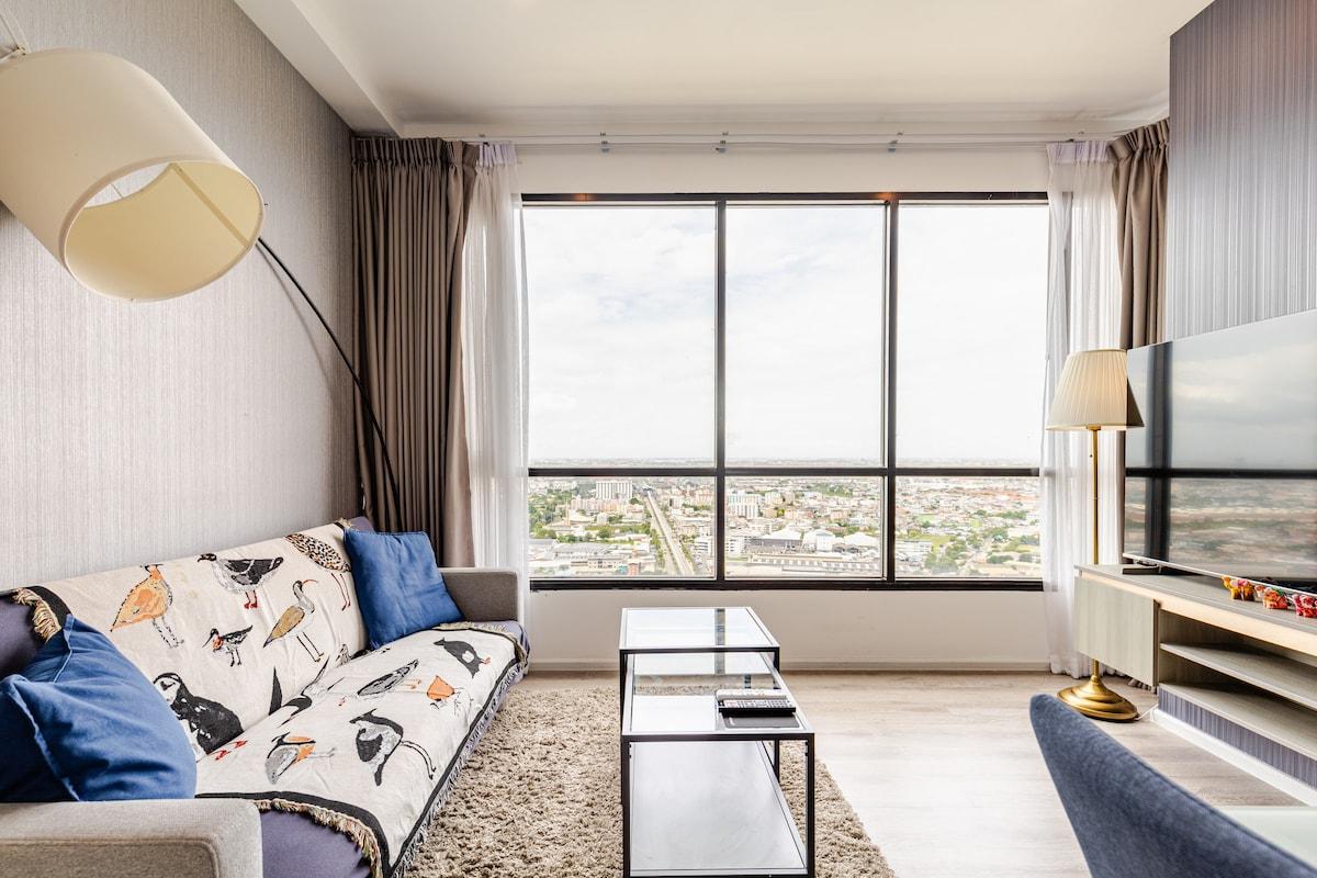 Luxe Condo | 2Bed 2Bath | Walk to BTS | High Floor