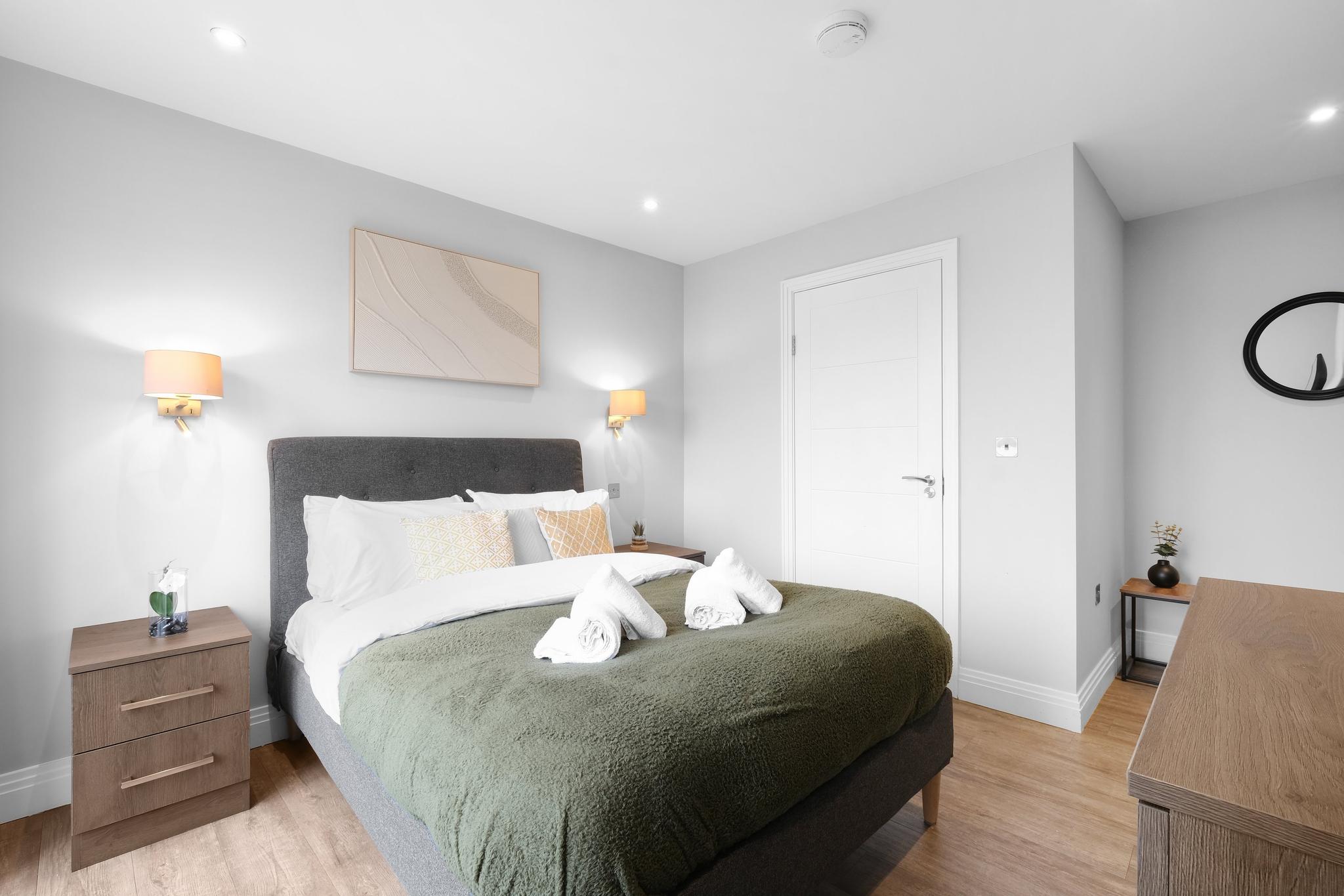 The Isleworth 2BR 2BA with Gated Parking Balcony6