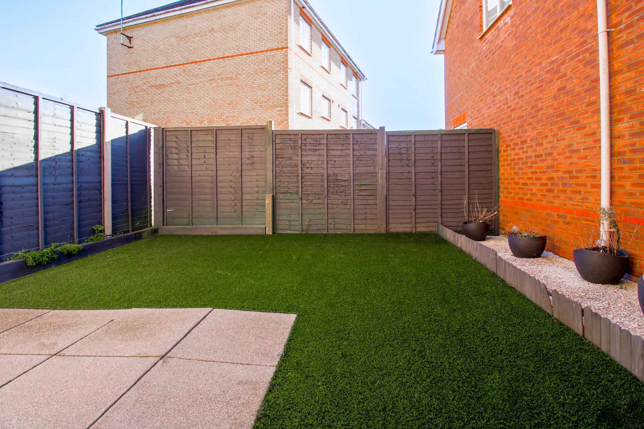 Spacious 2br Family Apartment w/ Wi-Fi (Sleeps 5)6