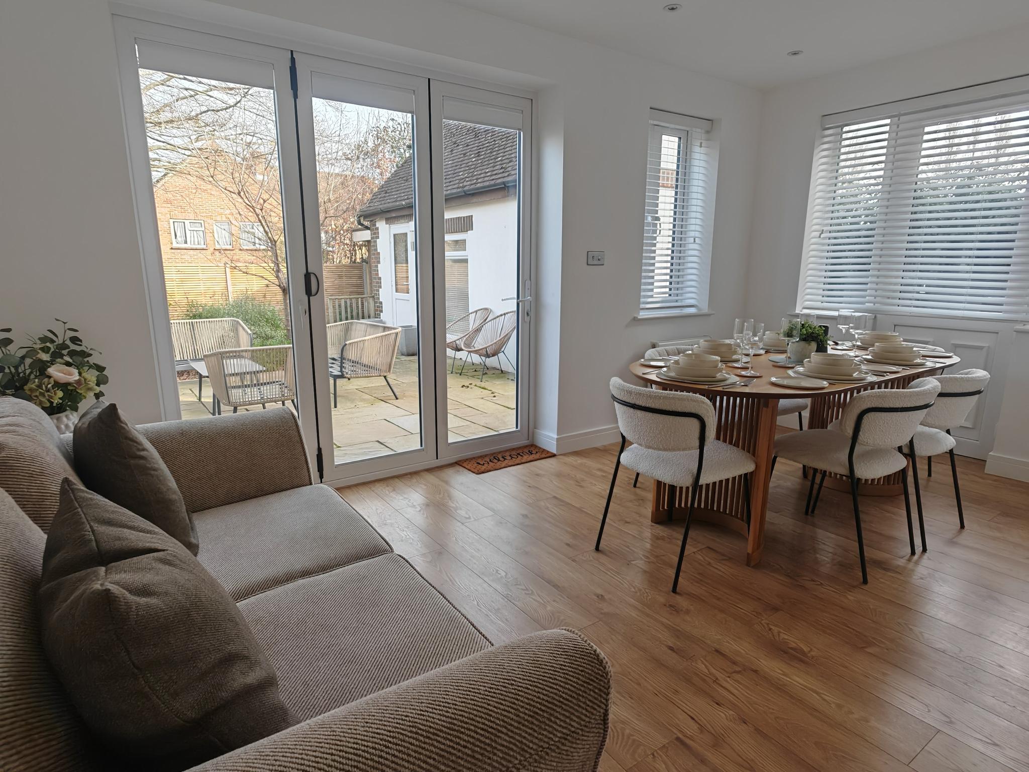 Stylish 3BR House with Free Parking & Garden5