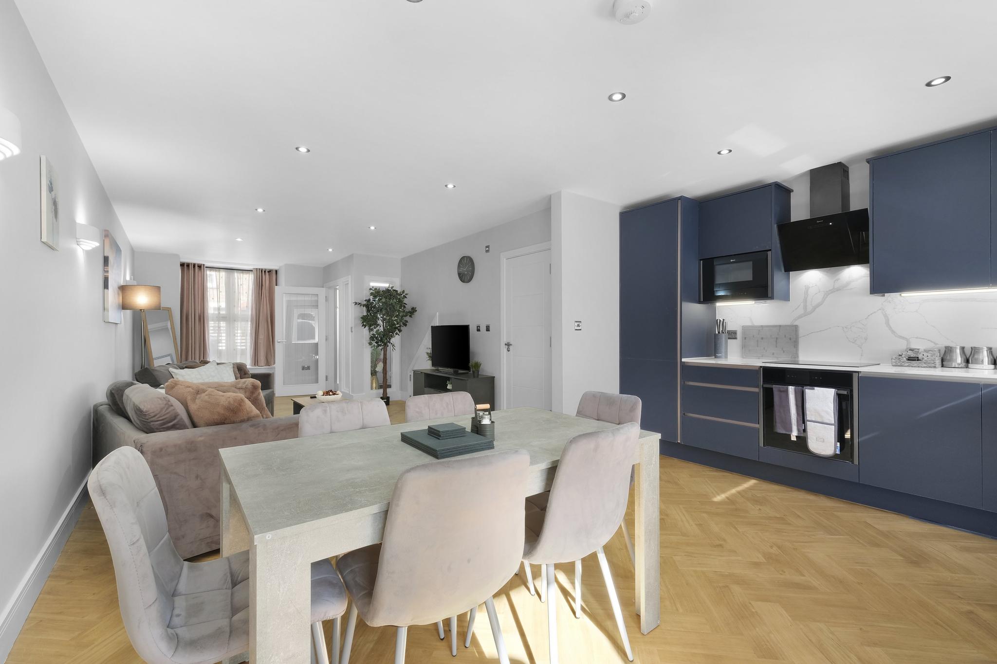 Comfortable 4 Bedroom and 3.5 Bath Family Home4