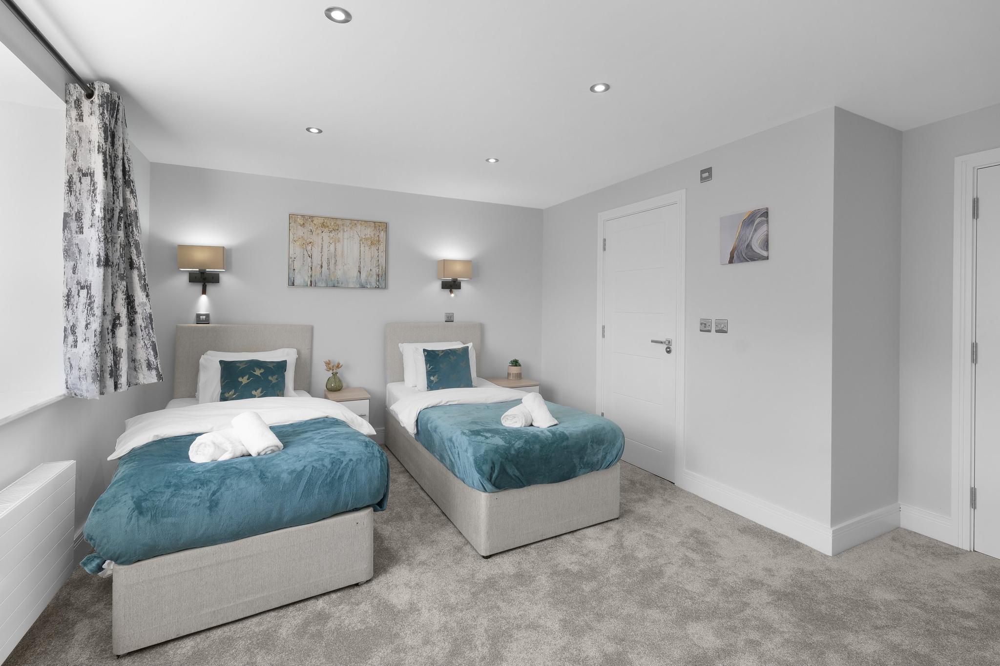 Comfortable 4 Bedroom and 3.5 Bath Family Home6