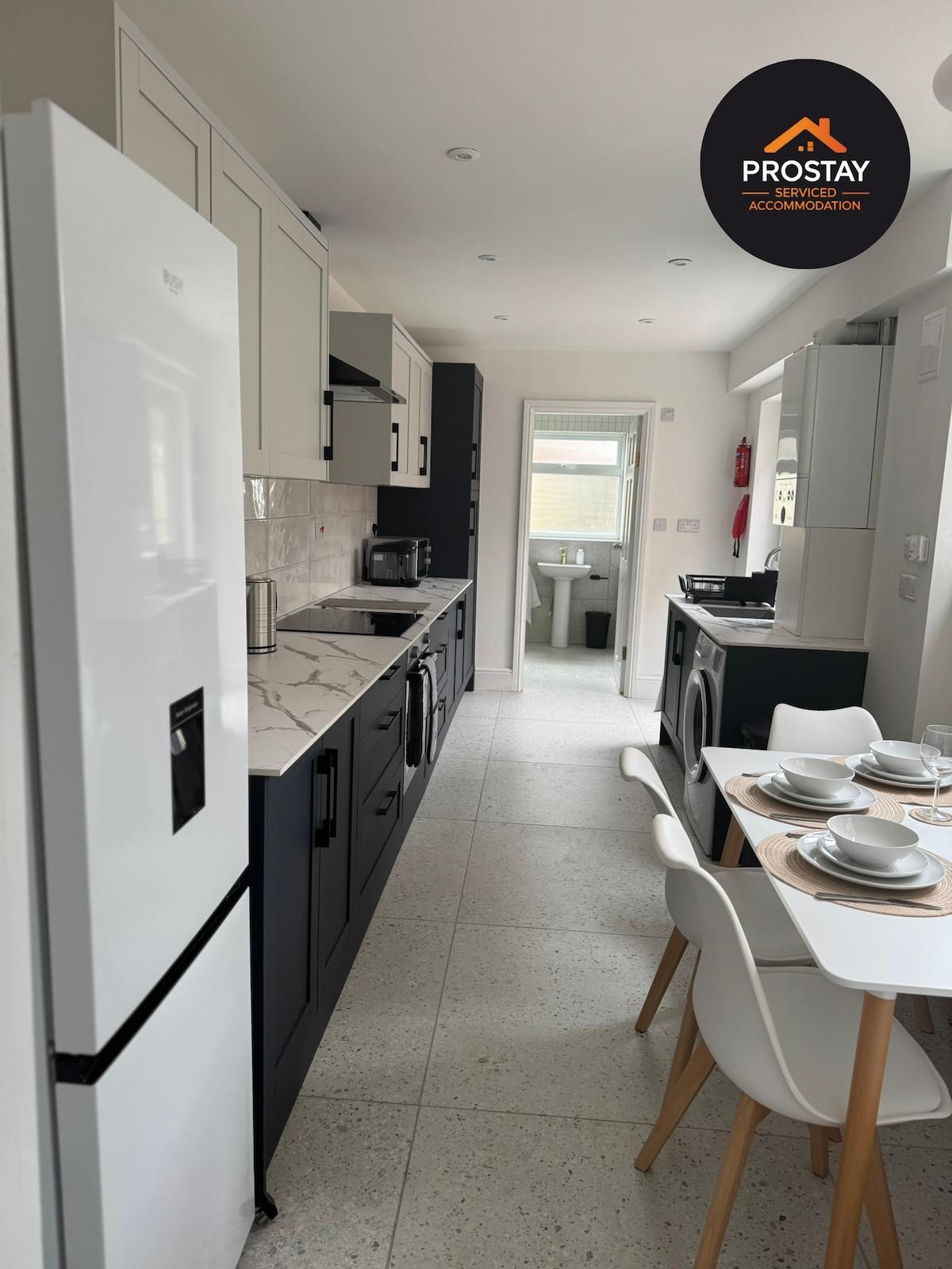 4 Bed House Perfect for Contractor Stays2