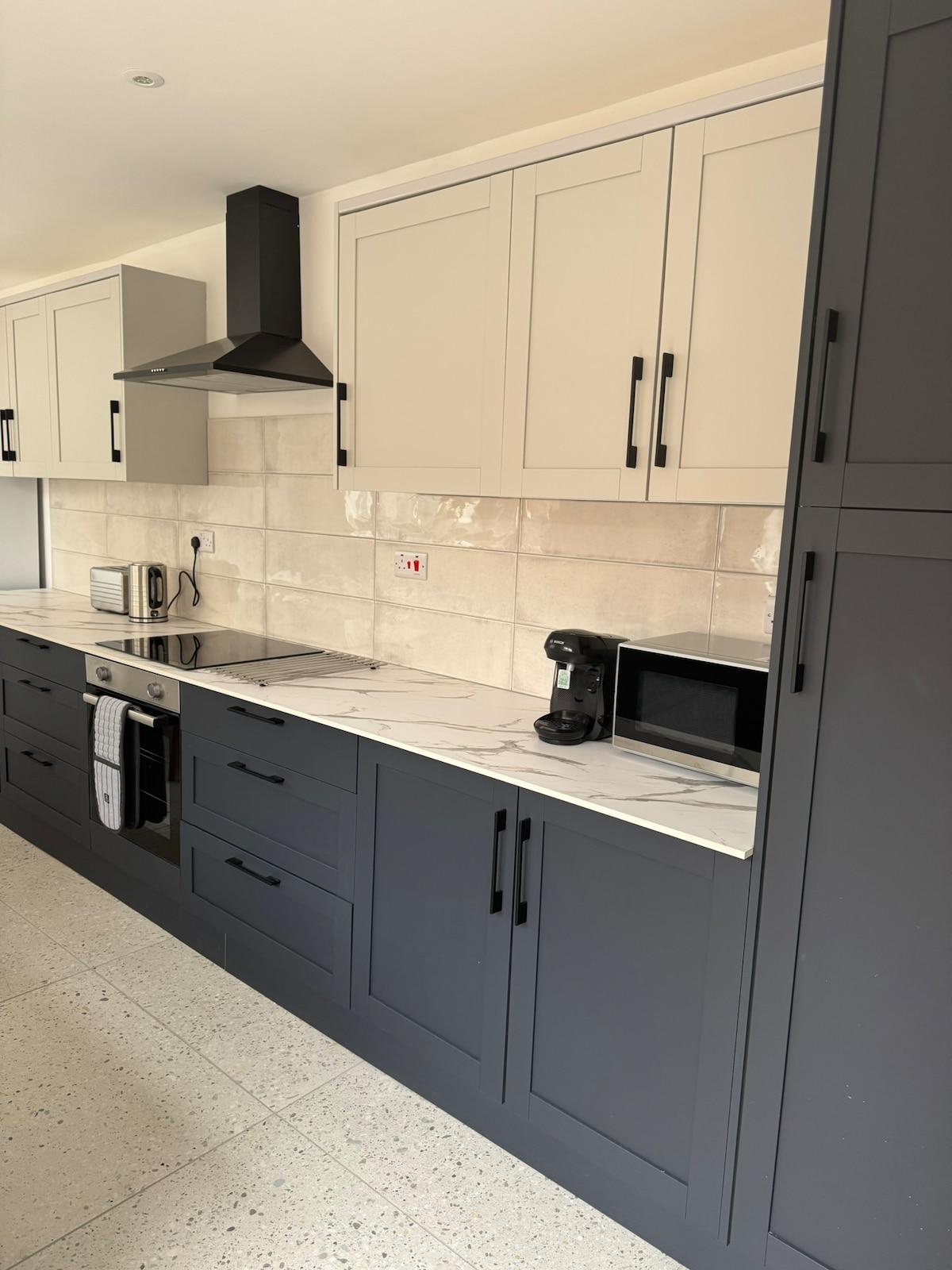 4 Bed House Perfect for Contractor Stays4