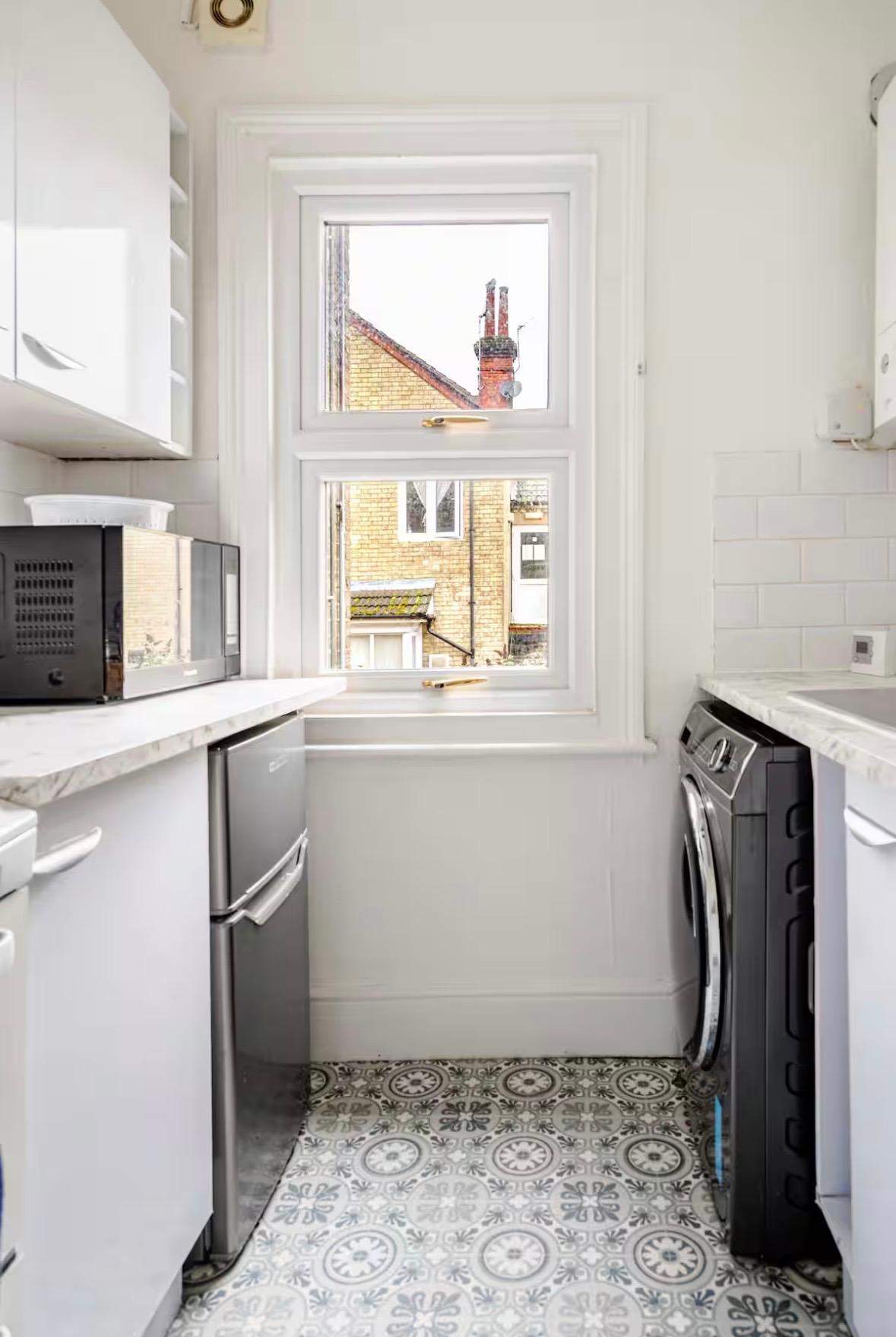 Spacious 1BR Apt near Bedford Stn & Town Centre5